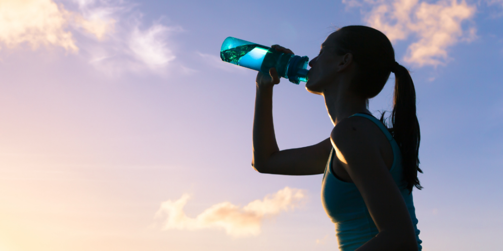 Consumir bastante água faz bem, mas excesso pode indicar problemas físicos e mentais